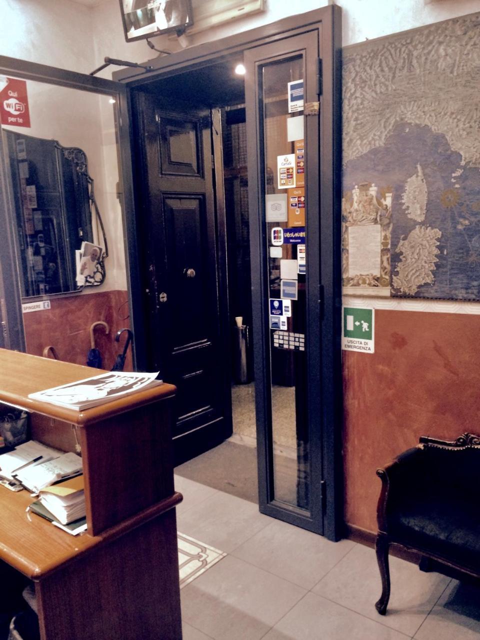 罗马 Caput Mundi酒店 外观 照片